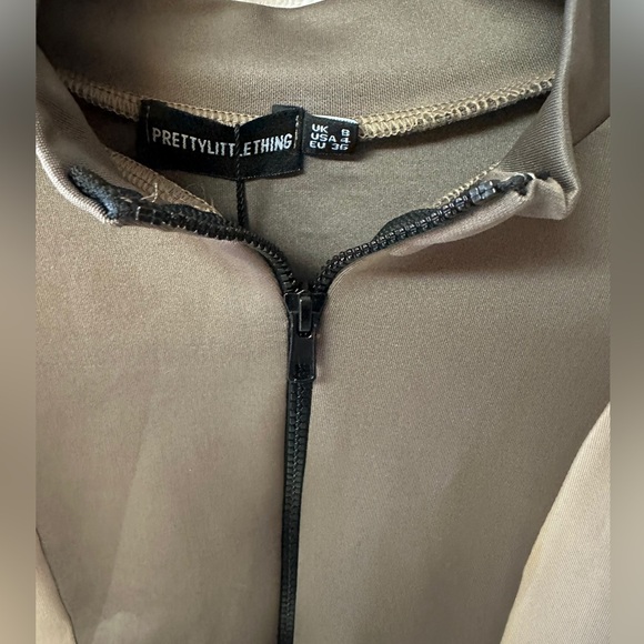 PrettyLittleThing scuba bodysuit beige contrast panel long sleeve size 4 NWT - Picture 10 of 10